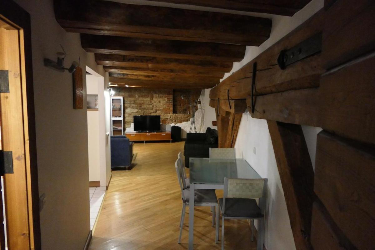 Vintage Barn One-bedroom Flat Appartement Riga